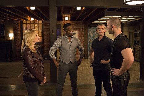 Marlee Matlin, Blair Underwood, Russell Tovey, Jake McLaughlin - Quantico - Hell's Gate - Photos