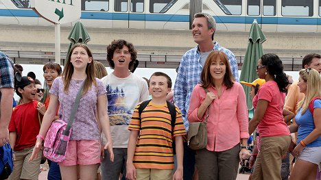 Eden Sher, Charlie McDermott, Atticus Shaffer, Neil Flynn, Patricia Heaton - Middle - The Wonderful World of Hecks - Kuvat elokuvasta