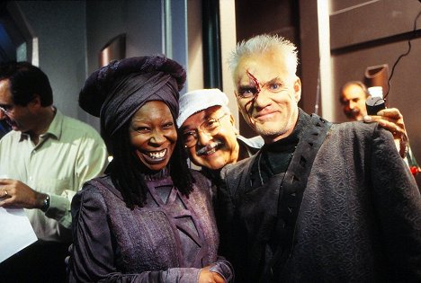 Whoopi Goldberg, John A. Alonzo, Malcolm McDowell - Star Trek: Generations - Van de set