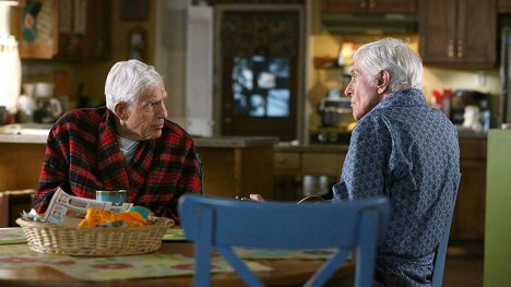 Jerry Van Dyke, Dick Van Dyke - The Middle - Der Heilungsprozess - Filmfotos