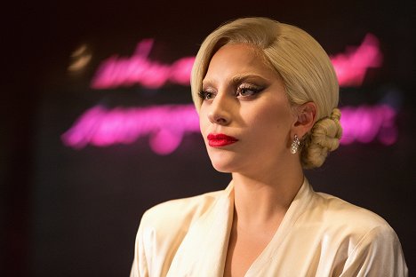 Lady Gaga - American Horror Story - Zimmerservice - Filmfotos