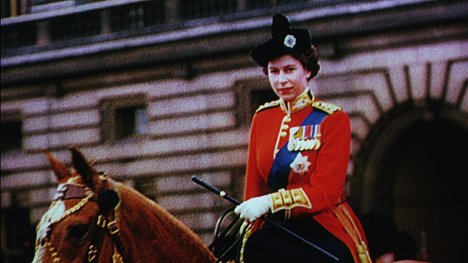 II. Erzsébet királynő - The Majestic Life of Queen Elizabeth II - Filmfotók