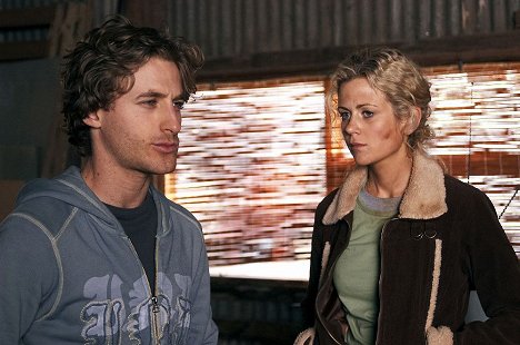 Dean O'Gorman, Rachael Carpani - McLeod's Daughters - Once Were Heroes - Photos