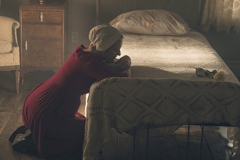 Elisabeth Moss - The Handmaid's Tale : La servante écarlate - Le Travail des femmes - Film