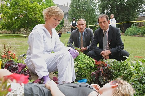 Clare Holman, Laurence Fox, Kevin Whately - Inspector Lewis - The Mind Has Mountains - Z filmu