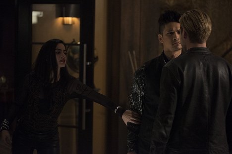 Emeraude Toubia, Harry Shum Jr. - Shadowhunters: The Mortal Instruments - Błąkając się w ciemnościach - Z filmu