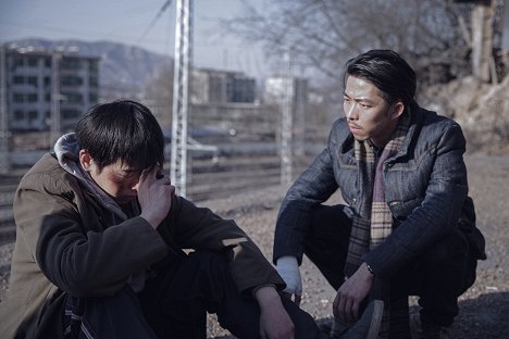 Yuchang Peng, Yu Zhang - Sedící slon - Z filmu