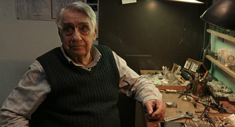 Philip Baker Hall - Person to Person - Van film