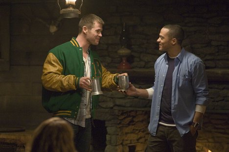 Chris Hemsworth, Jesse Williams - The Cabin in the Woods - Photos