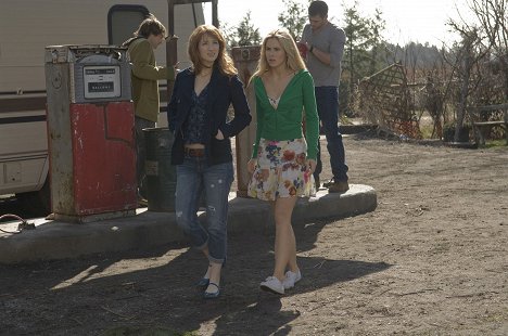 Kristen Connolly, Anna Hutchison - Chata v horách - Z filmu