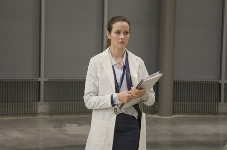 Amy Acker - The Cabin in the Woods - Photos