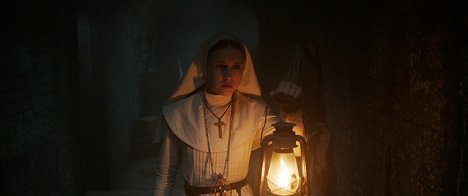 Taissa Farmiga - The Nun - Photos