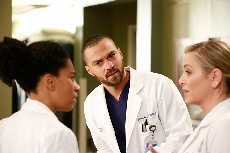 Kelly McCreary, Jesse Williams, Jessica Capshaw - Grey's Anatomy - Die jungen Ärzte - Einmischen unerwünscht! - Filmfotos