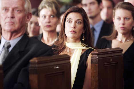 Teri Hatcher - Desperate Housewives - Next - Photos