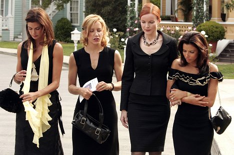 Teri Hatcher, Felicity Huffman, Marcia Cross, Eva Longoria - Desperate Housewives - Das Leben geht weiter - Filmfotos