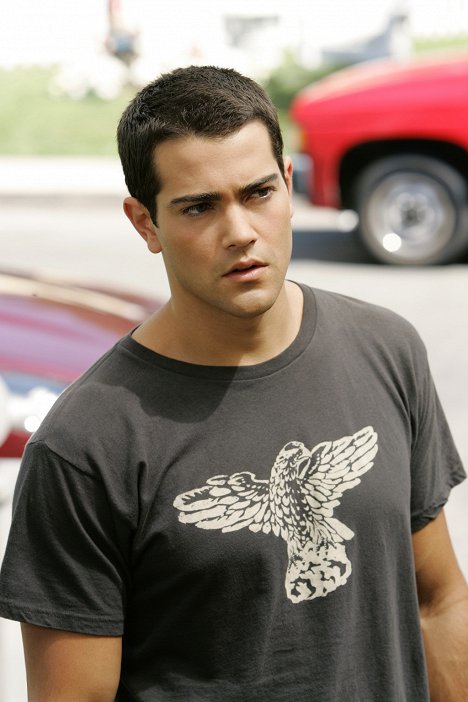 Jesse Metcalfe - Desperate Housewives - You'll Never Get Away from Me - Photos