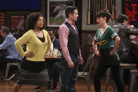 Yvette Nicole Brown, Thomas Lennon, Lindsay Sloane - The Odd Couple - From Here to Maturity - Photos