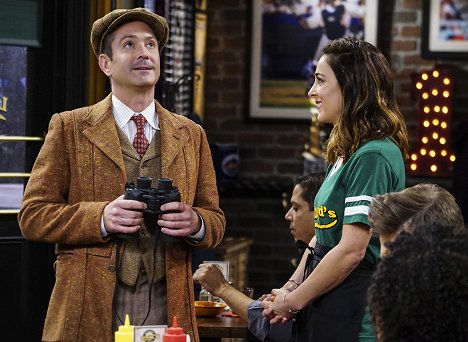 Thomas Lennon, Lindsay Sloane - The Odd Couple - Should She Stay or Should She Go? - Z filmu