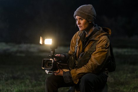 Maggie Grace - Fear the Walking Dead - No One's Gone - Photos