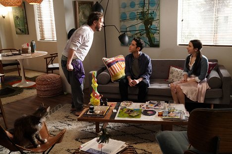 Pauly Shore, Benji Aflalo, Esther Povitsky - Alone Together - Property Management - Z filmu