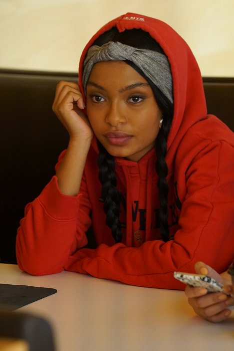 Yara Shahidi - Grown-ish - If You're Reading This It's Too Late - Filmfotos