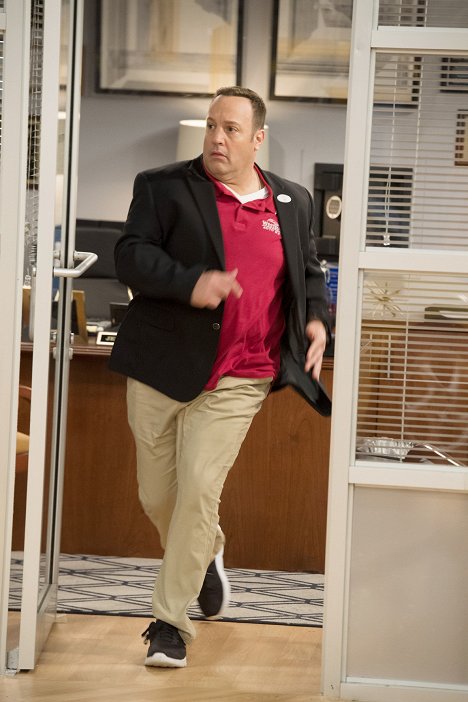 Kevin James - Kevin Can Wait - Kevin Moves Metal - Photos
