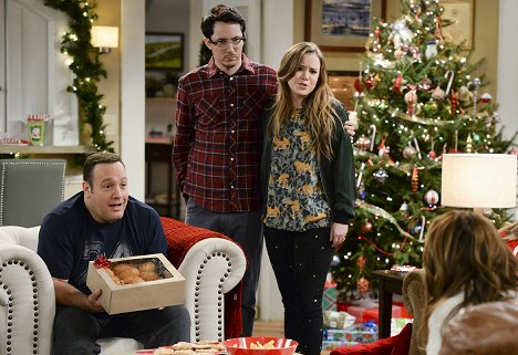 Kevin James, Ryan Cartwright, Taylor Spreitler - Kevin Can Wait - The Might've Before Christmas - Photos