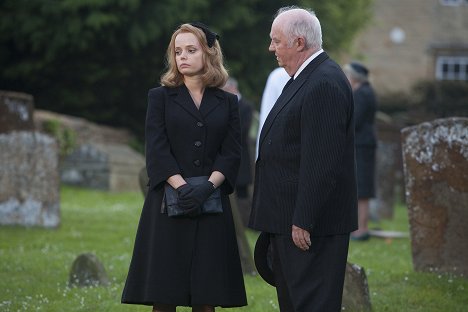 Alice Henley, David Calder - Father Brown - The Three Tools of Death - Z filmu