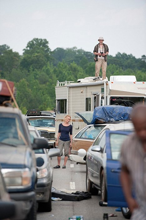 Laurie Holden - Walking Dead - Metsän siimeksessä - Kuvat elokuvasta