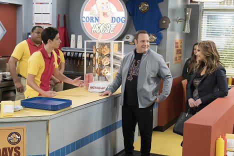 Kevin James, Leah Remini - Kevin Can Wait - Delivery Guy - Photos