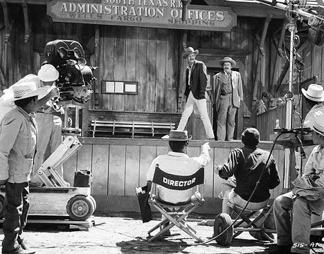 Robert Ryan, Albert Dekker - La Horde sauvage - Tournage