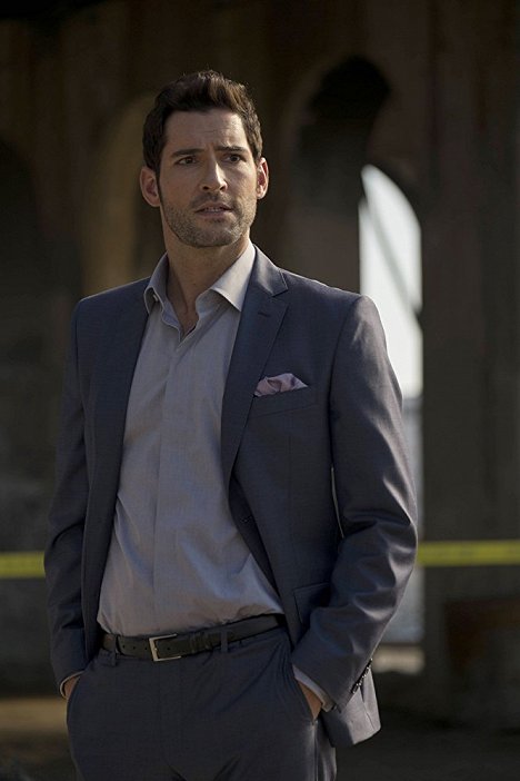 Tom Ellis - Lucifer - The One with the Baby Carrot - Photos