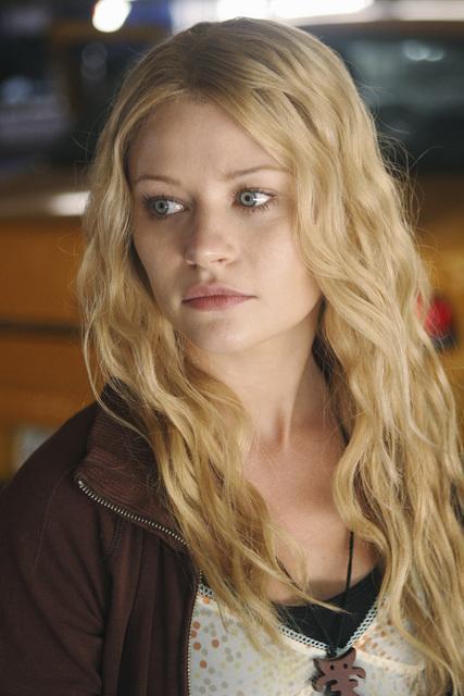 Emilie de Ravin - Lost - What Kate Does - Photos