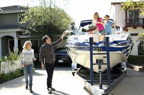 Julie Bowen, Ty Burrell, Andrea Anders, Steve Zahn - Modern Family - Schwere Geschütze - Filmfotos