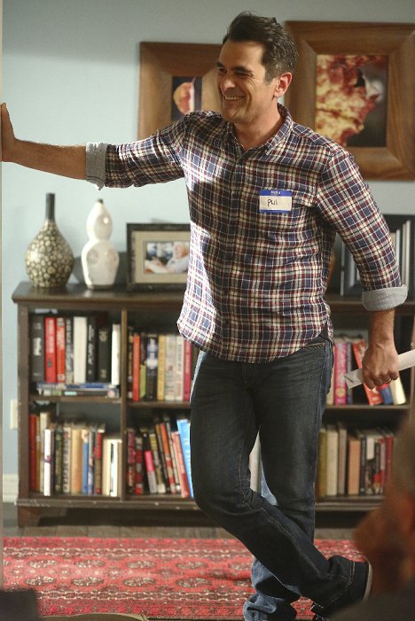 Ty Burrell - Modern Family - Clean Out Your Junk Drawer - Photos