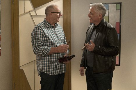 Ed O'Neill, Adam Arkin - Taková moderní rodinka - Lež má krátké nohy - Z filmu