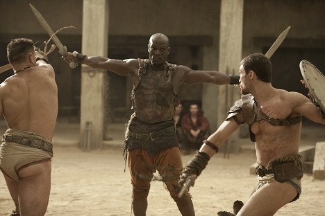 Peter Mensah, Andy Whitfield - Spartacus - Shadow Games - Photos