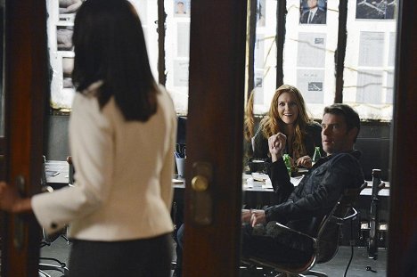 Darby Stanchfield, Scott Foley - Scandal - Everything's Coming Up Mellie - Photos