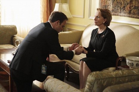 Scott Foley, Kate Burton - Scandal - Publius - Film