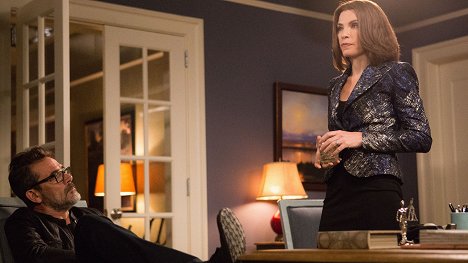 Jeffrey Dean Morgan, Julianna Margulies - The Good Wife - Discovery - Photos