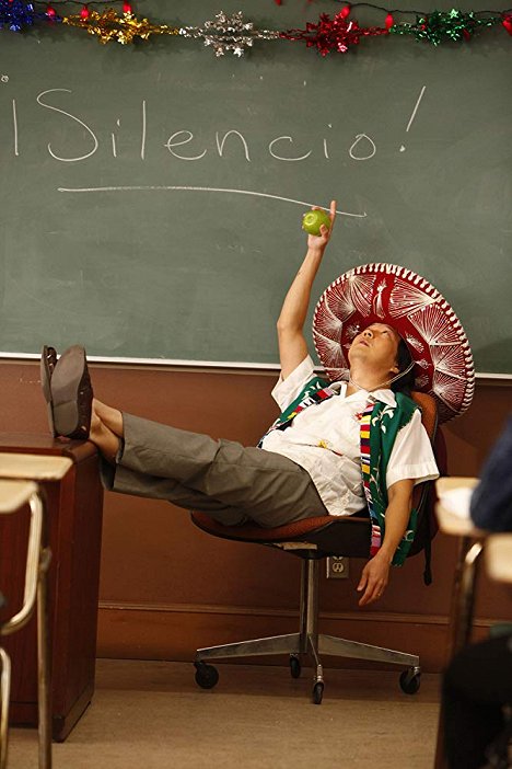 Ken Jeong - Community - Die Weihnachtsschlacht - Filmfotos