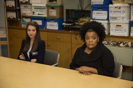 Alison Brie, Yvette Nicole Brown - Zpátky do školy - Restart - Z filmu