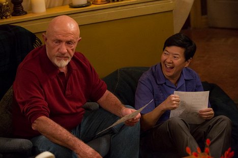 Jonathan Banks, Danny Pudi - Community - Donjons & Dragons Plus Plus - Film