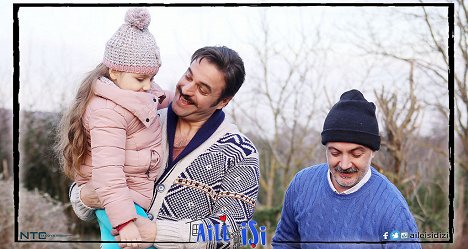 Ufuk Özkan, Murat Akkoyunlu - Family Business - Lobby Cards