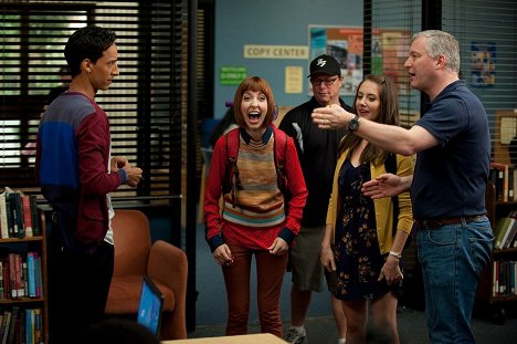 Danny Pudi, Wendy McColm, Alison Brie - Community - Kobieca historia tańca - Z realizacji