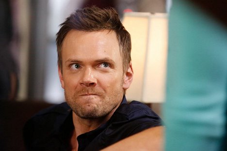 Joel McHale - Community - Konwenty czasu i przestrzeni - Z filmu