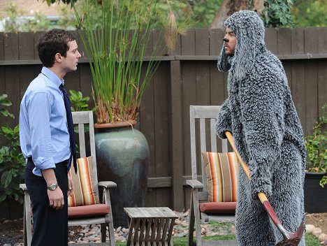 Elijah Wood, Jason Gann - Wilfred - Happiness - Film