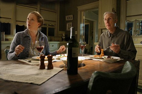 Frances Conroy, James Cromwell - Six Feet Under - Can I Come Up Now? - Photos