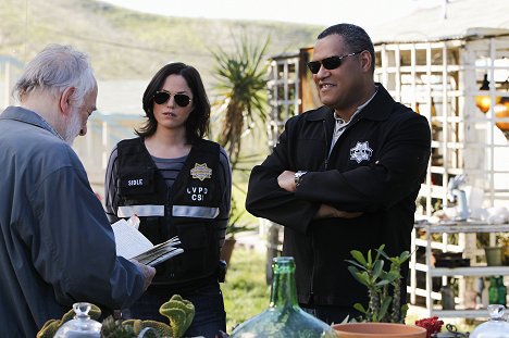 Howard Hesseman, Jorja Fox, Laurence Fishburne - CSI: Crime Scene Investigation - Turn On, Tune In, Drop Dead - Photos