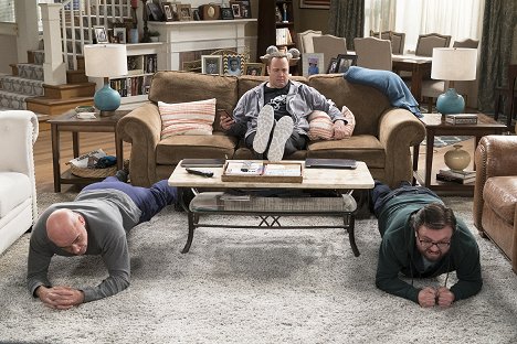 Bas Rutten, Kevin James - Kevin Can Wait - Der Assistent - Filmfotos